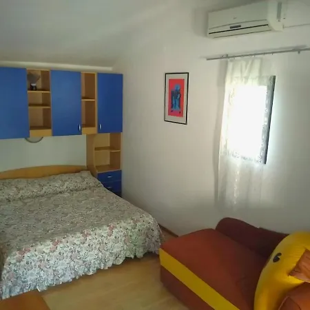 Apartment Pletikos *