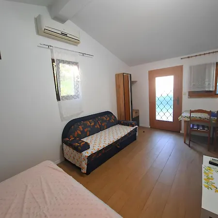 Apartment Pletikos *
