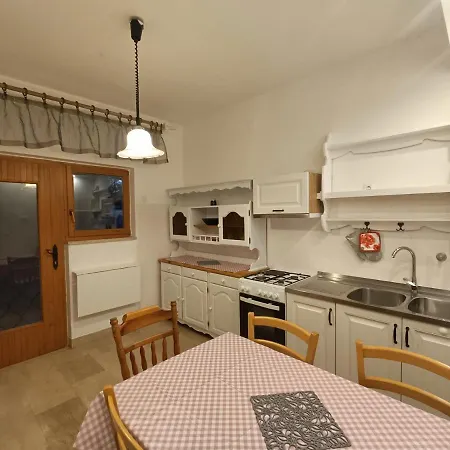 Apartment Pletikos *